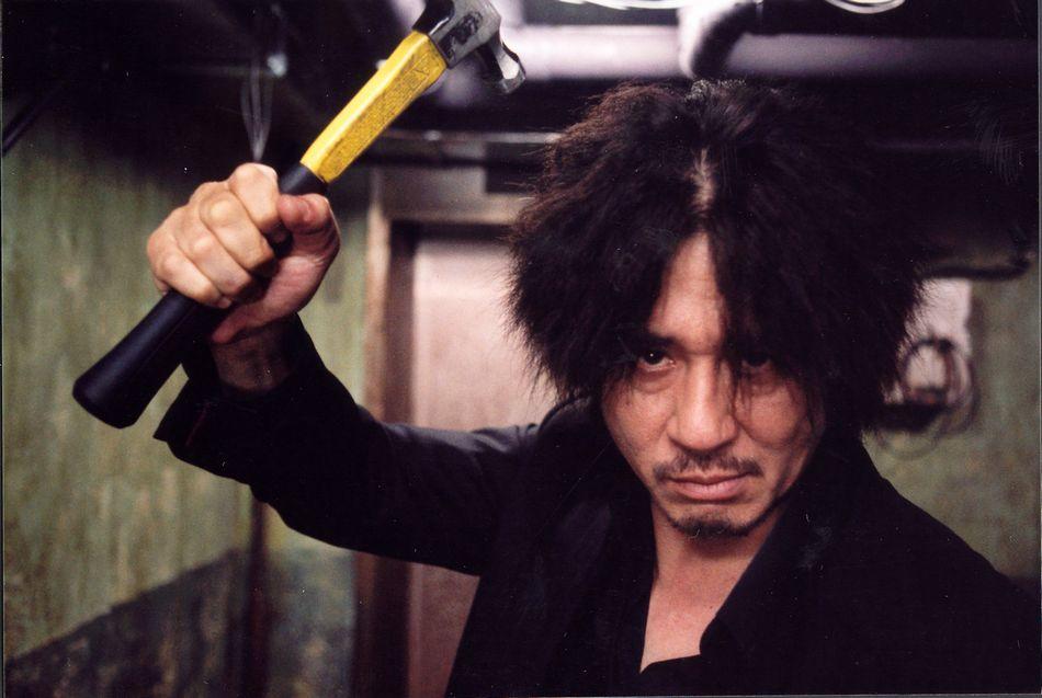 oldboy-hammer-fight-corridor-scene1.jpg