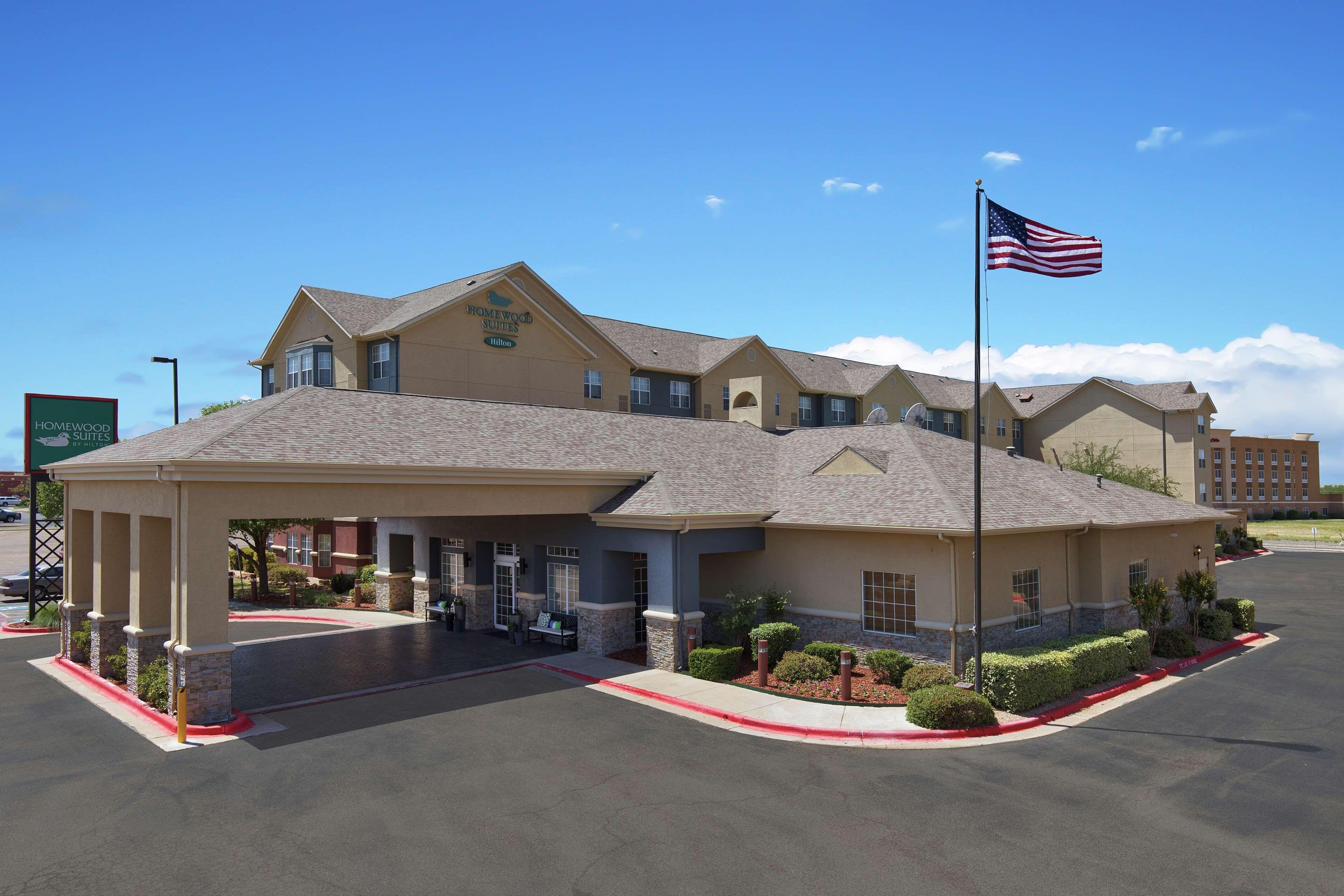 6 Business Hotels Near IHS Hospital of Lubbock That Deliver