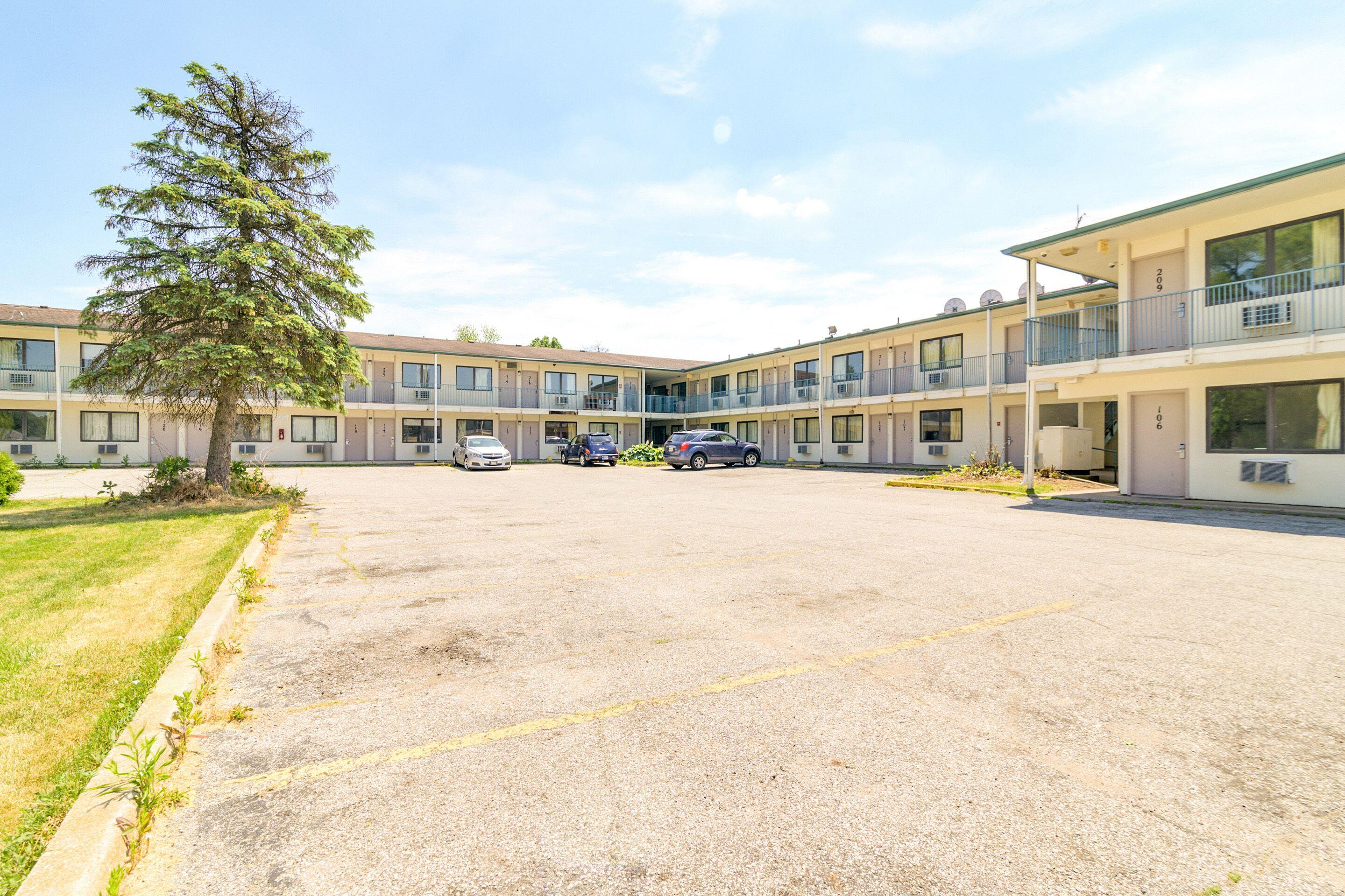 4 Budget Hotels Near Gibhard Playground With Real Value