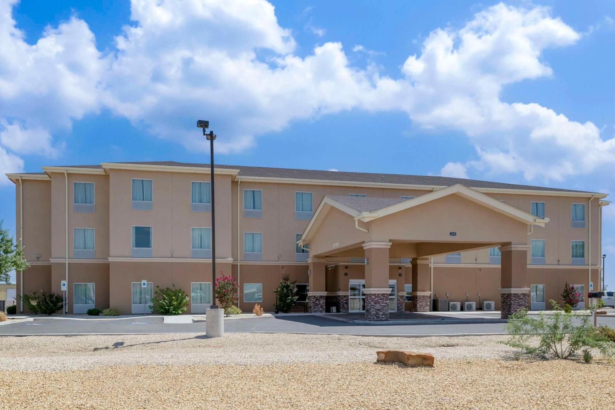 4 Budget Hotels Near Carlsbad Center-Environmental That Deliver
