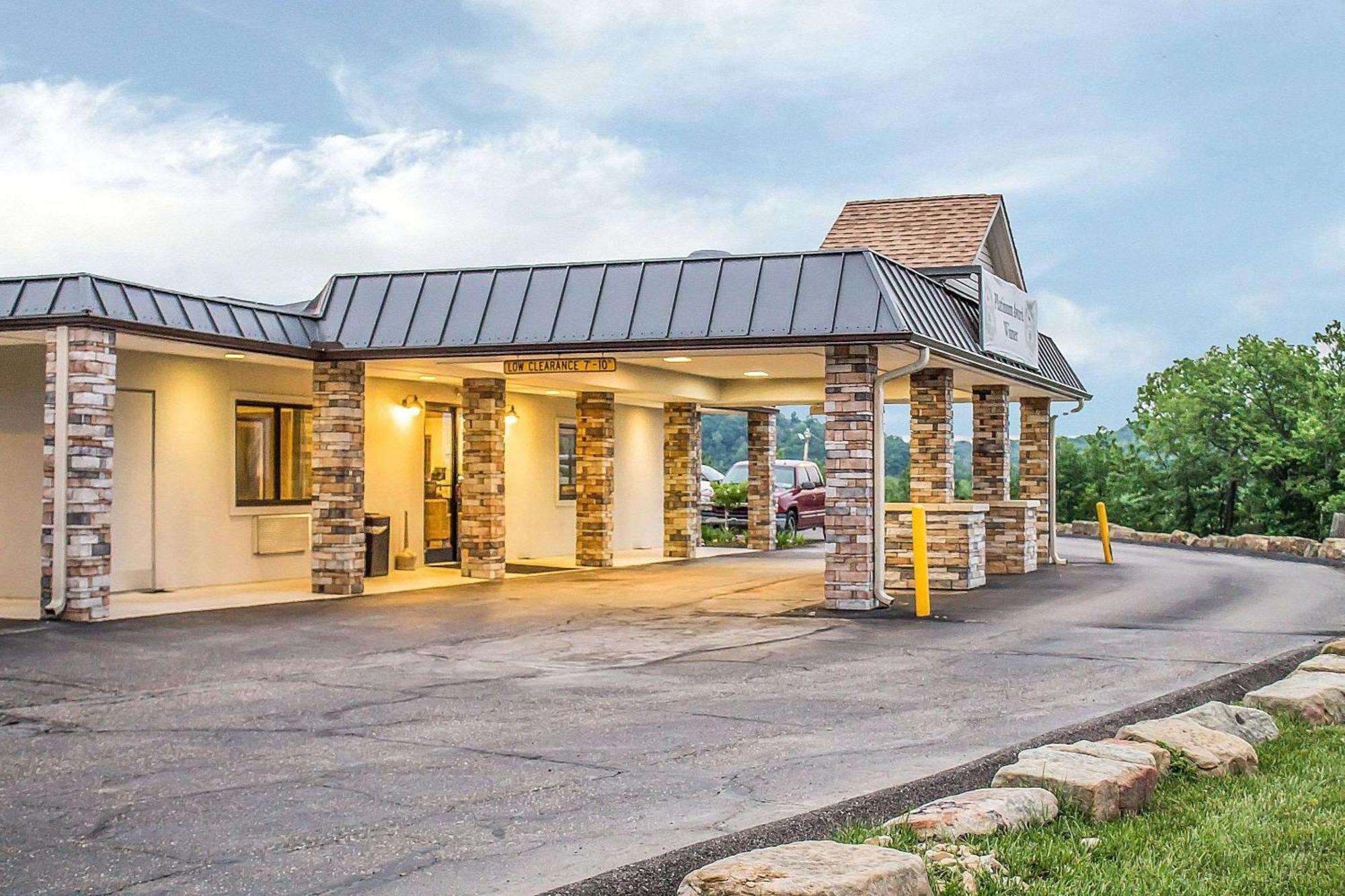 4 Two-Star Hotels Near Fellowship Hall Cambridge That Deliver