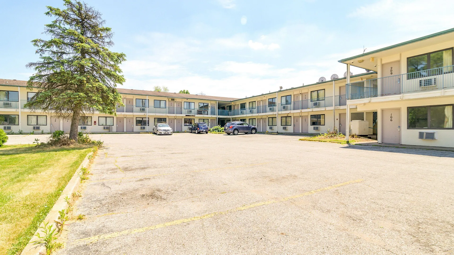 4 Budget Hotels Near Gibhard Playground With Real Value
