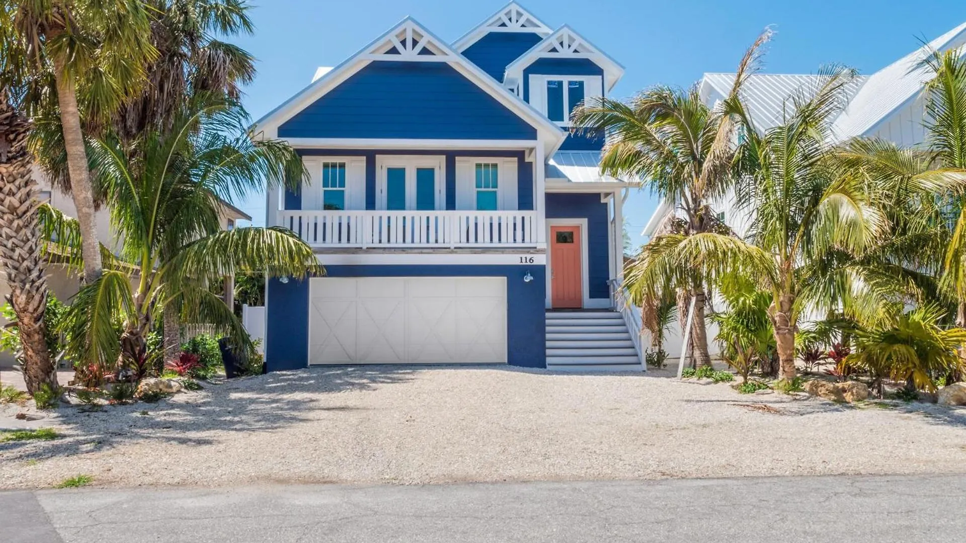 Staying Near Coquina Beach: 4 Central Hotels Compared