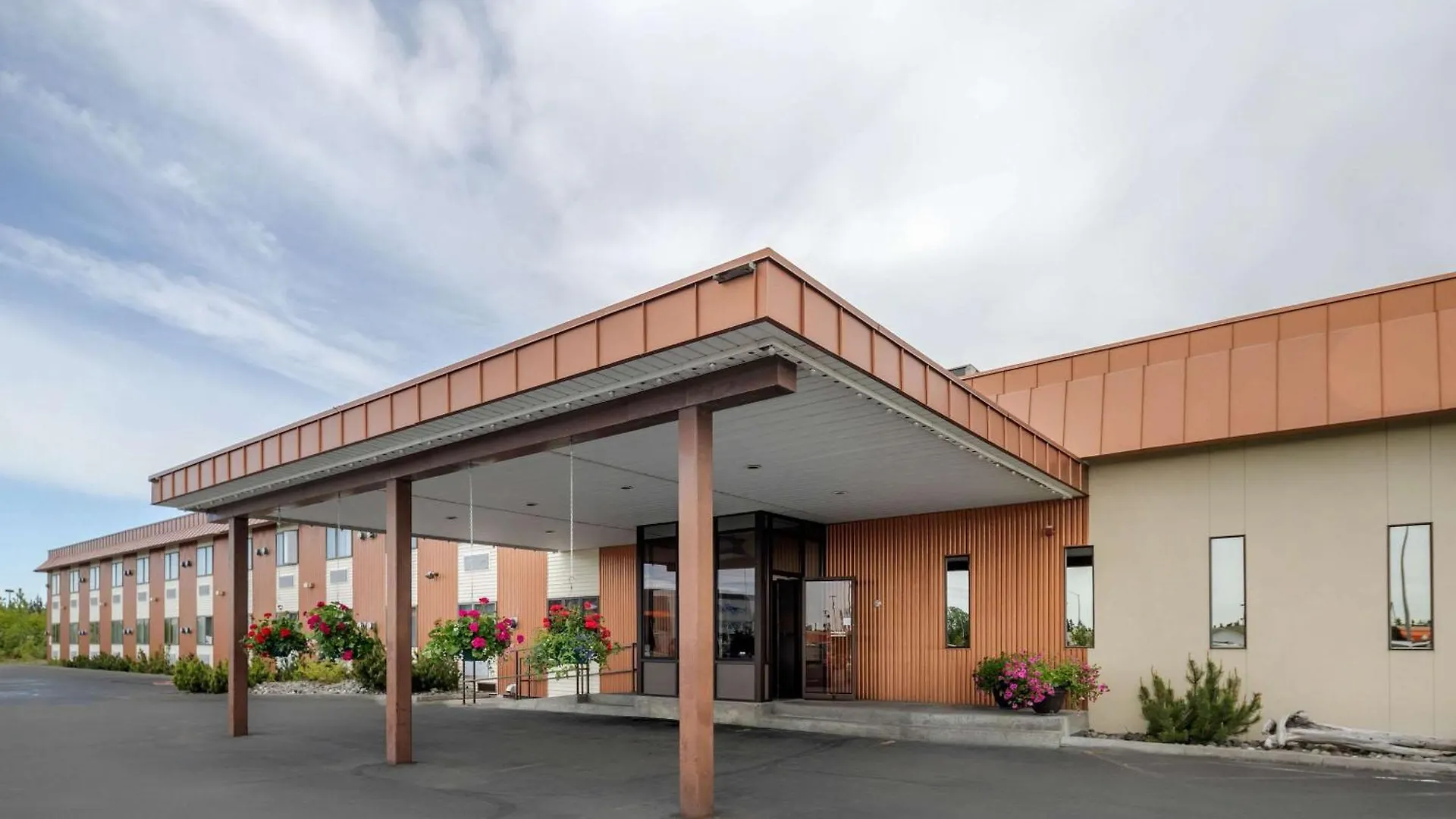 Where to Stay Near Kenai Fjords: 4 Best Budget Hotels