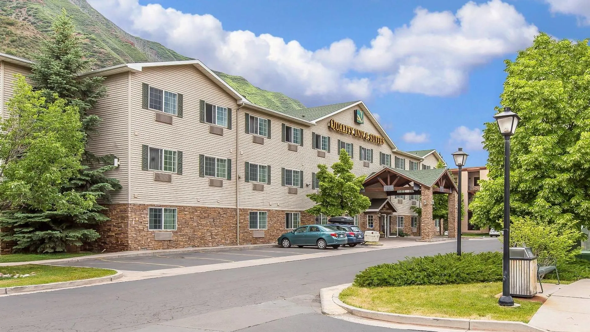 15 Romantic Hotels in Colorado for Couples Worth Booking