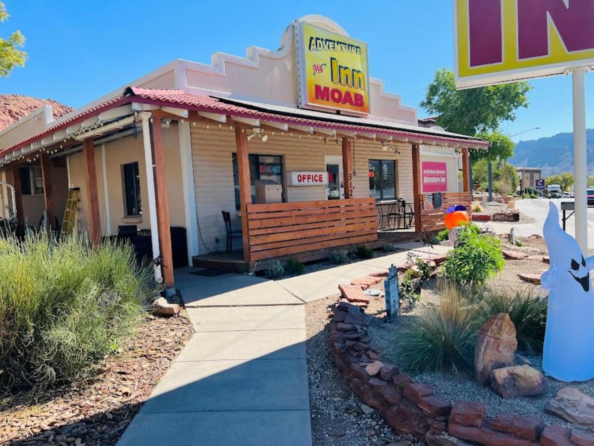 6 Central Moab Hotels Near Dan O'Laurie Museum to Book